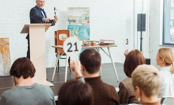bidding at auction